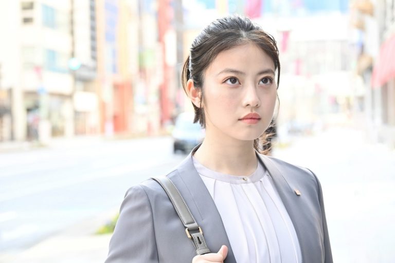 「花咲舞が黙ってない」“花咲舞”今田美桜の活躍に反響 「スカッと感が懐かしい」「半沢直樹の女性版みたい」 Ovo [オーヴォ]