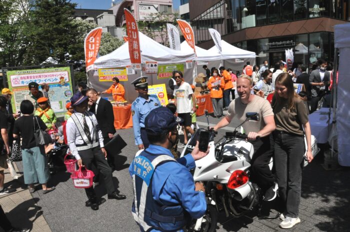 白バイの体験乗車も開催